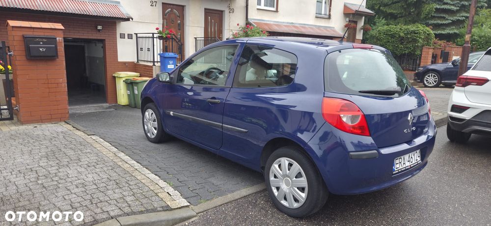 Renault Clio - 7