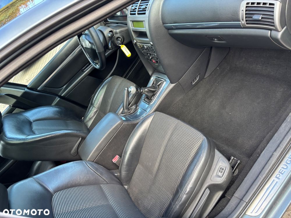 Peugeot 407 - 21
