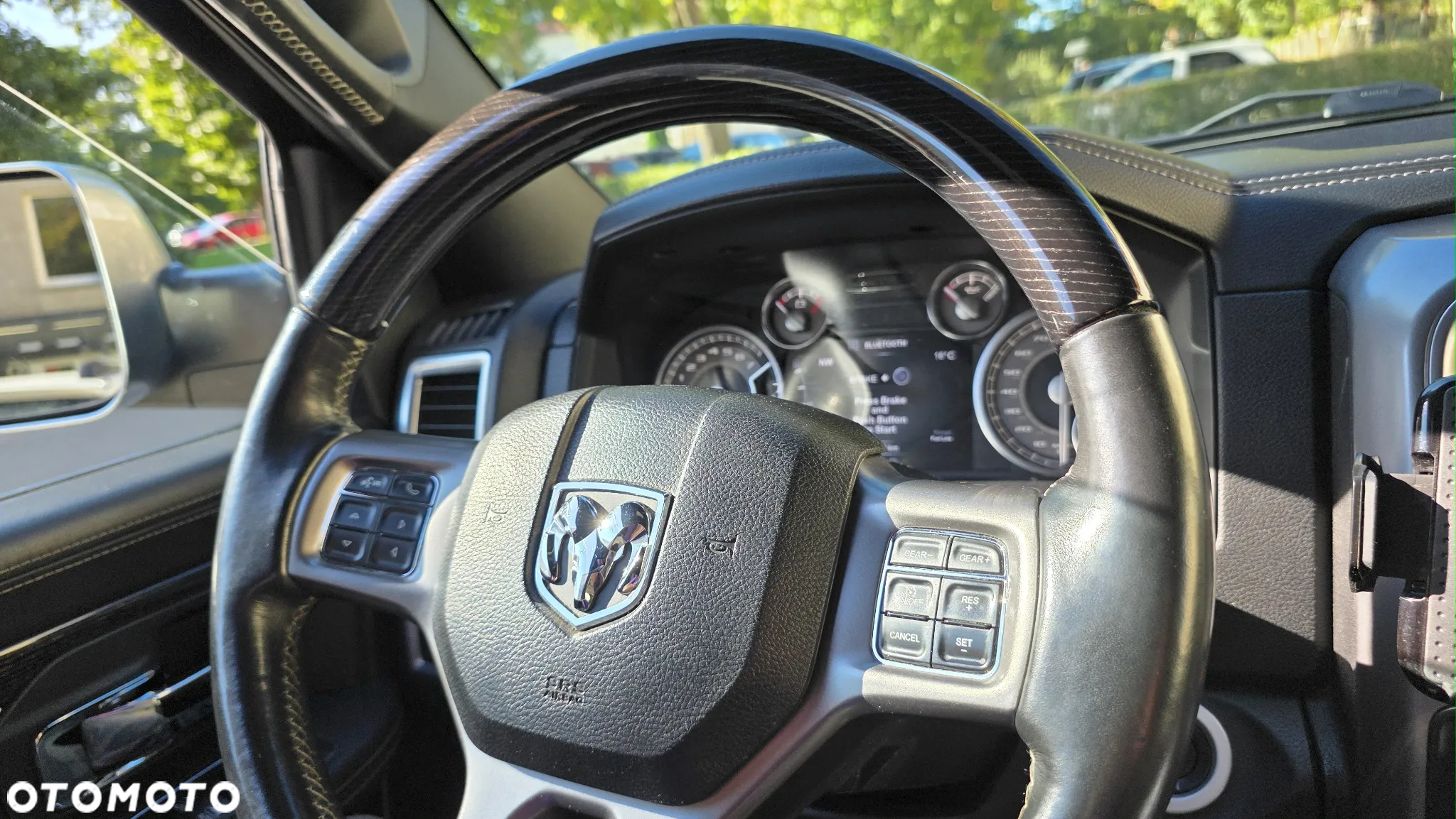 Dodge RAM 1500 5.7 4x4 - 12