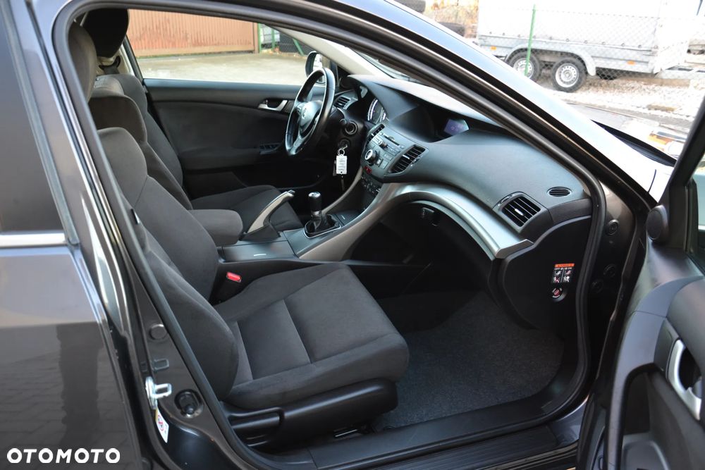 Honda Accord 2.0 Elegance - 29