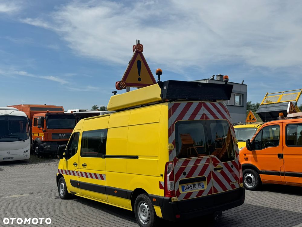 Renault Master 2015r. L3H2 Koguty Tablica LED 2 x Drzwi Przesuwne Obsługa Autostrady Roboty Drogowe - 8
