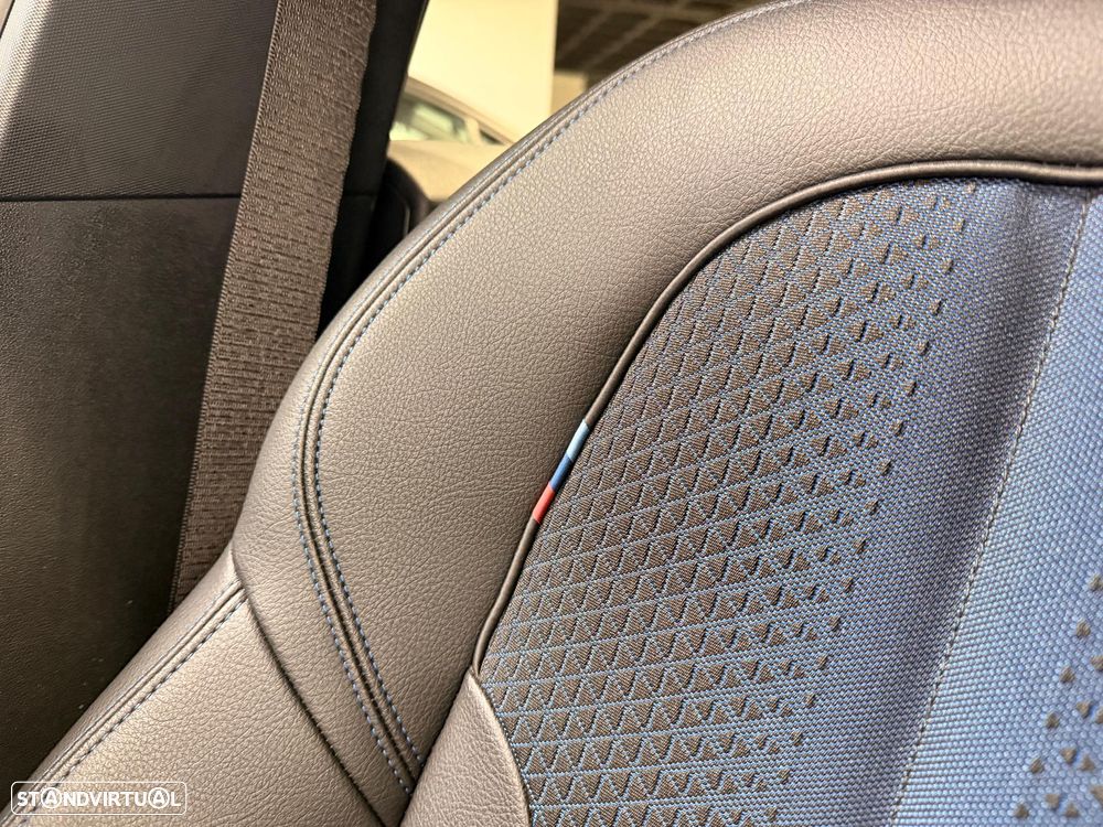 BMW 116 d Pack Desportivo M Auto - 32