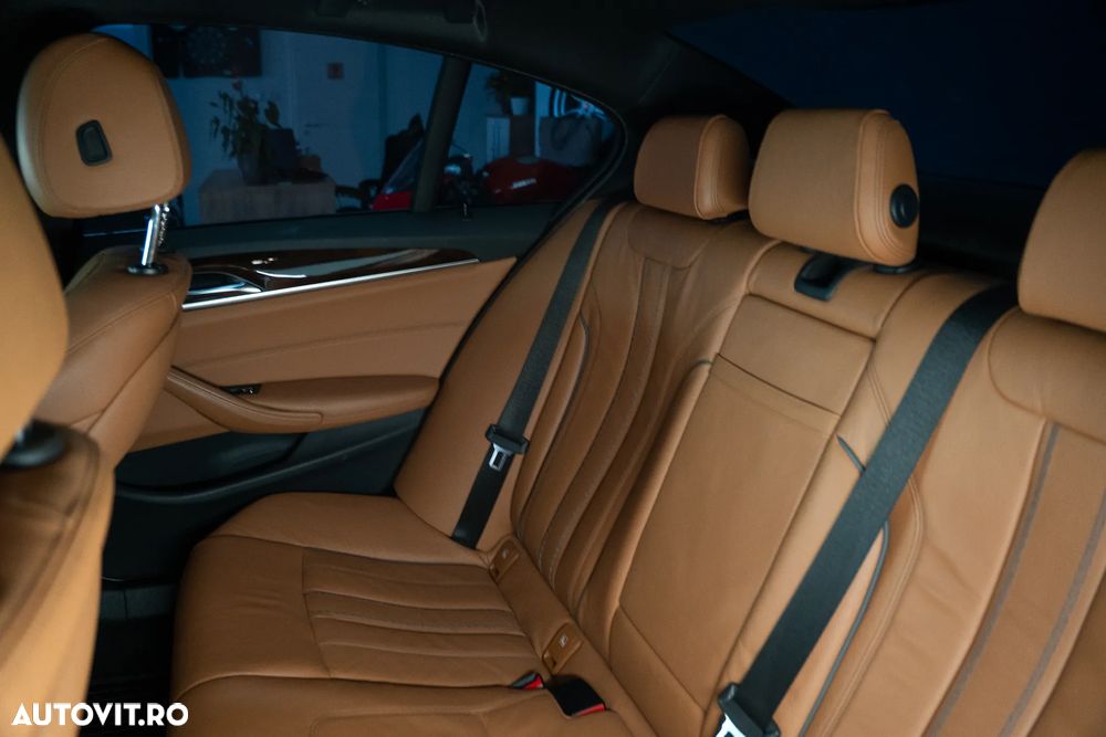 BMW Seria 5 520d xDrive AT - 21