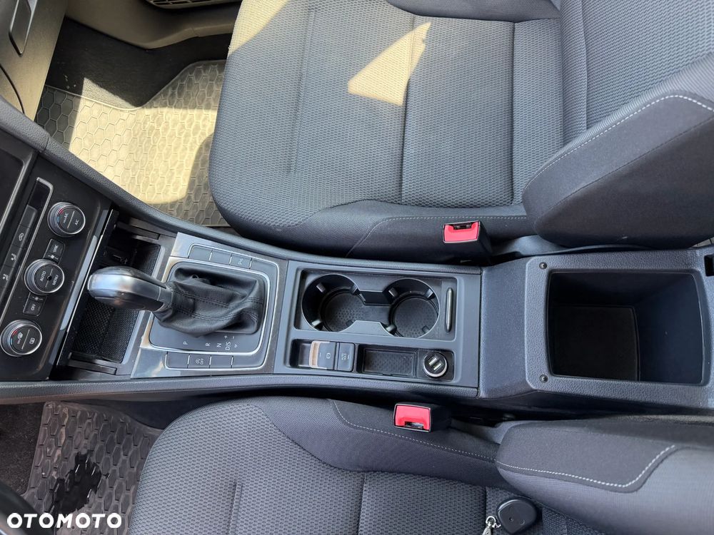 Volkswagen Golf - 13