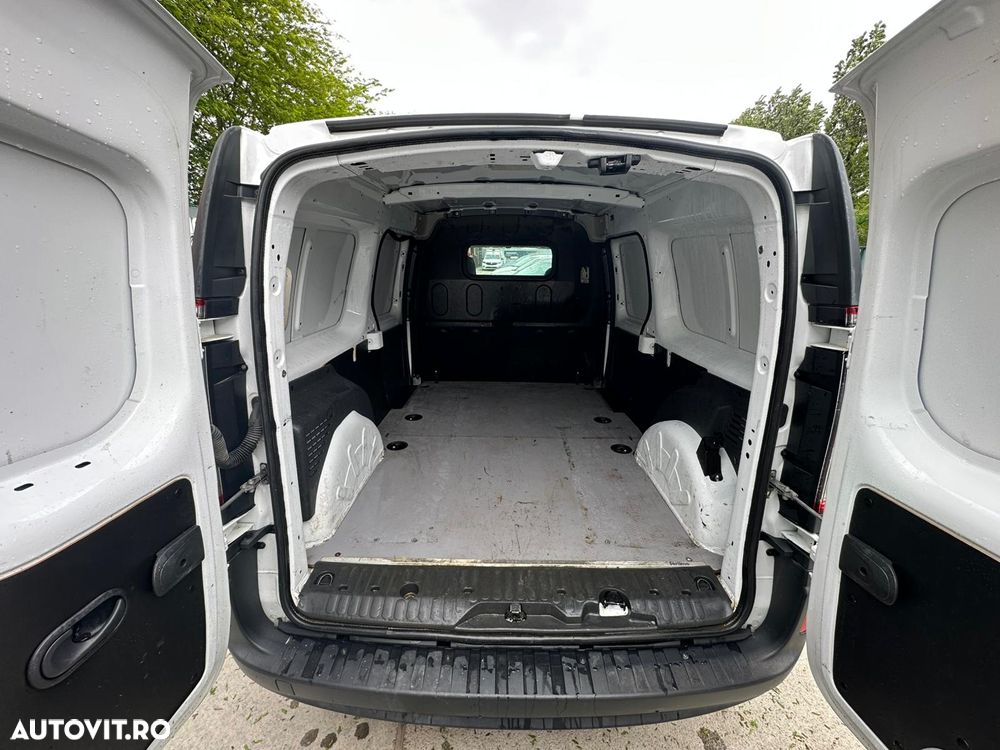 Renault Kangoo BLUE dCi 95 Intens - 9