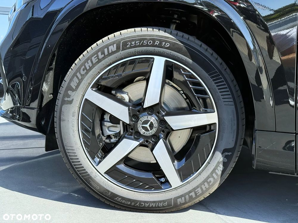 Mercedes-Benz GLB - 10