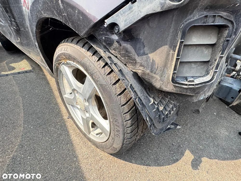 Mazda 2 II 2010r  1.3 benzyna 86 KW  - samochód cały na części - 7
