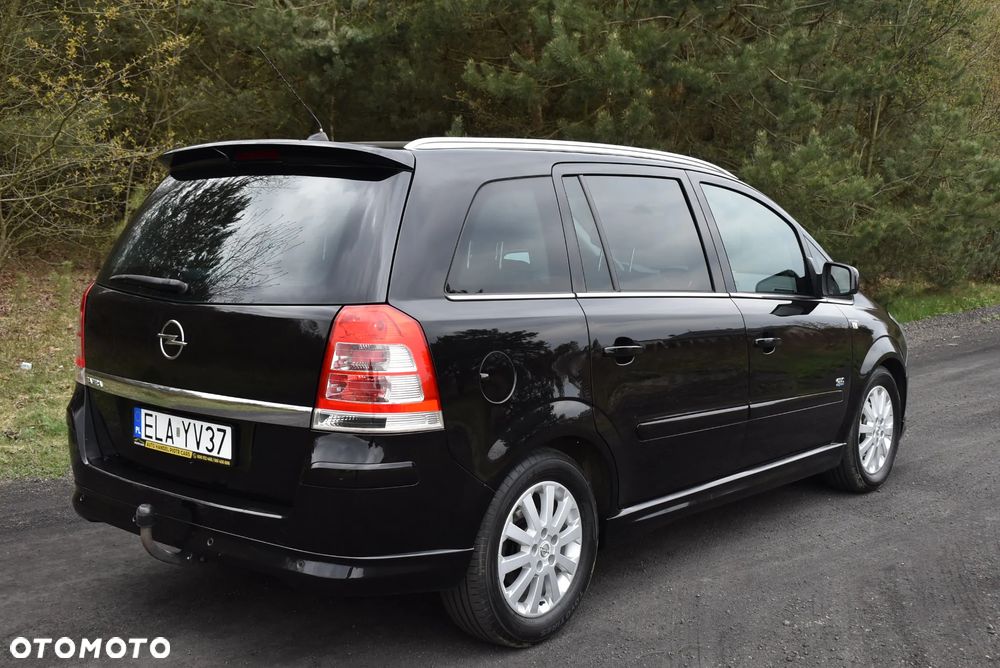 Opel Zafira 1.8 Sport - 14