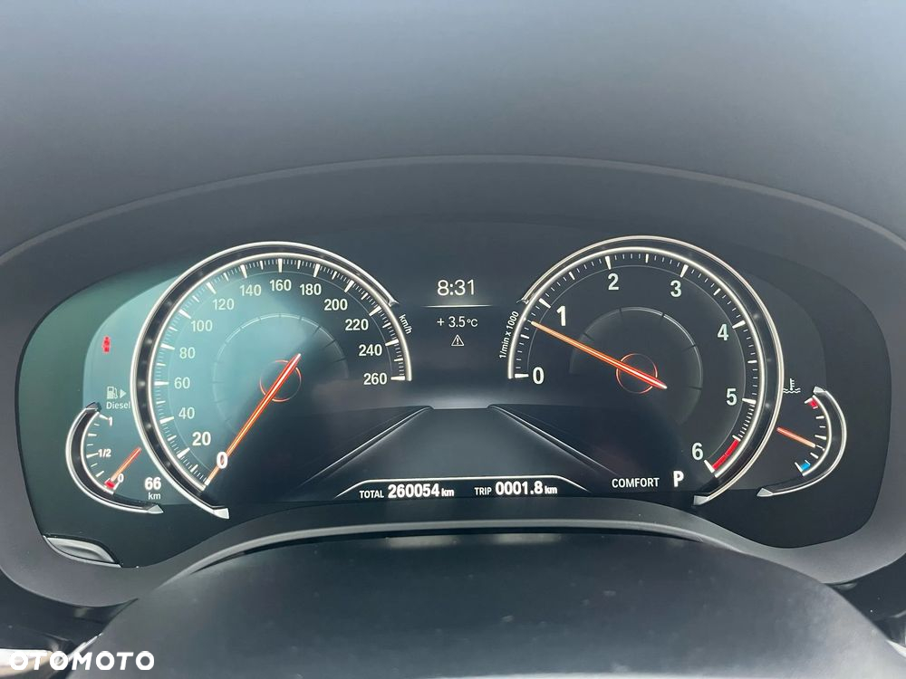 BMW Seria 5 530d Luxury Line - 30