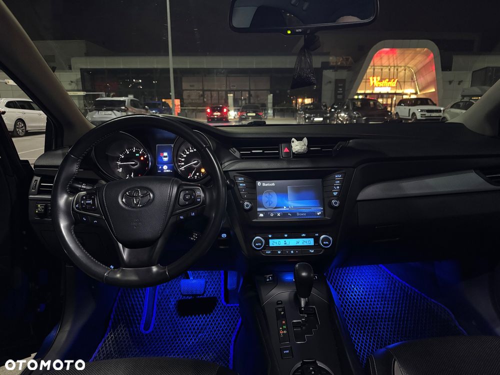 Toyota Avensis 1.8 Prestige MS - 10