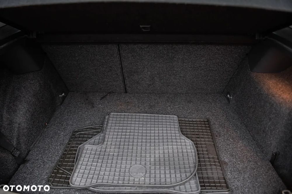 Volkswagen Golf 1.4 TSI Comfortline - 24