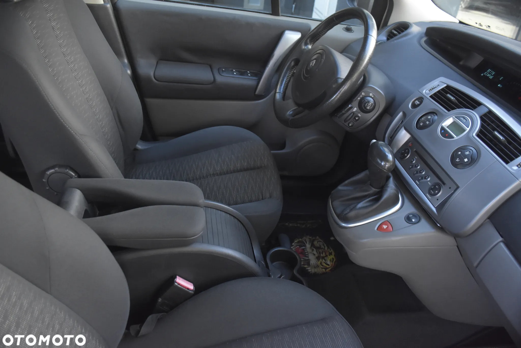 Renault Scenic 1.6 16V Authentique Exception - 9