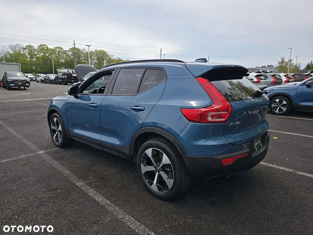 Volvo XC 40 B5 AWD Ultimate Dark - 2
