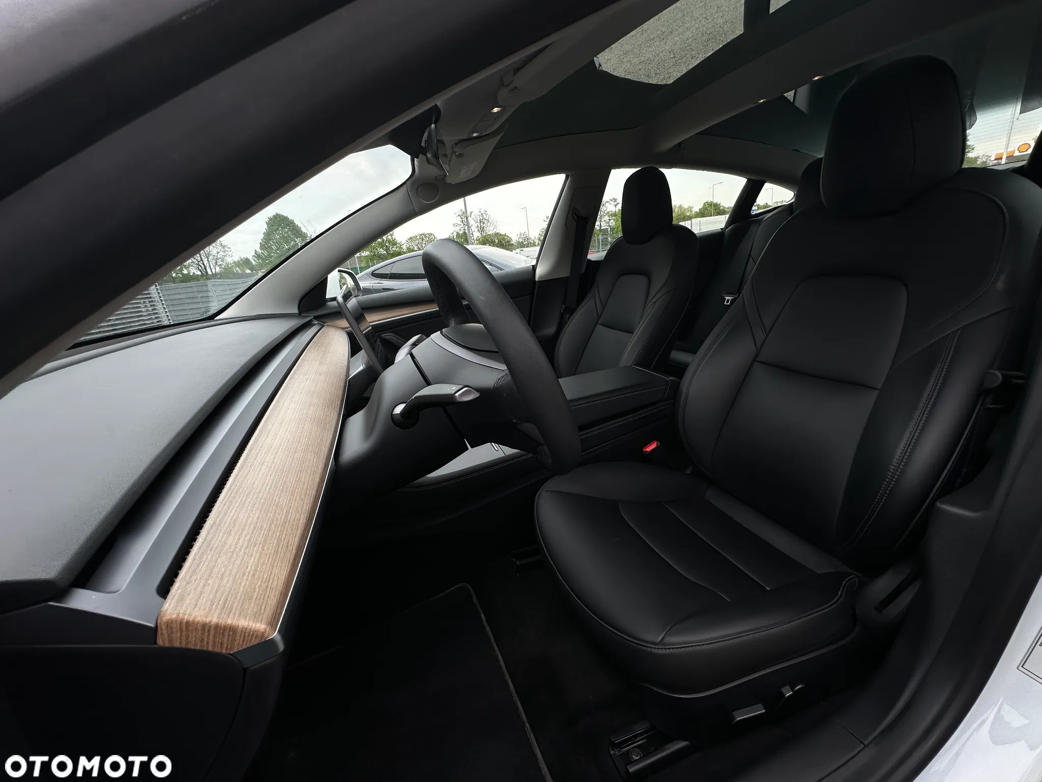 Tesla Model 3 RWD - 16