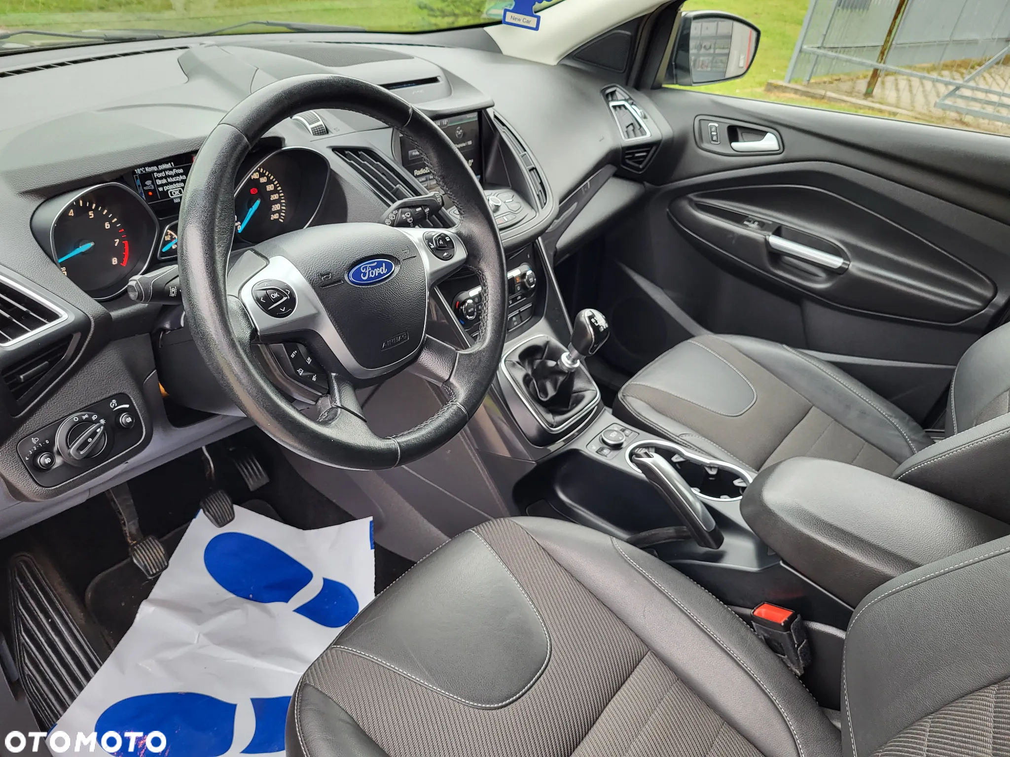 Ford Kuga 1.5 EcoBoost 2x4 Titanium - 17