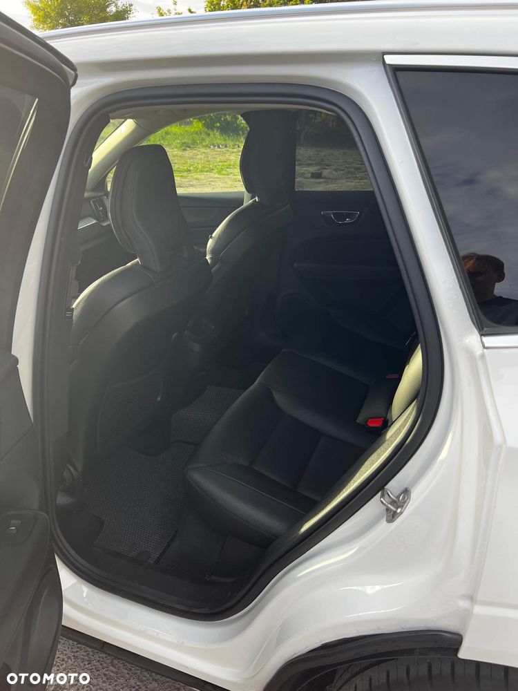 Volvo XC 60 D4 Momentum - 12