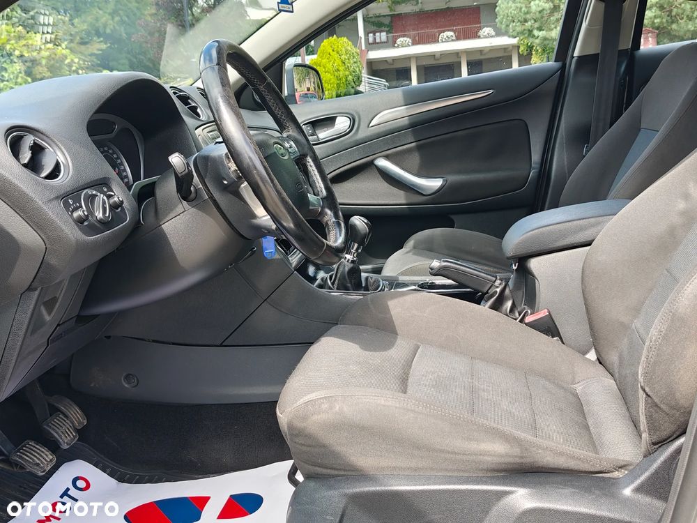 Ford Mondeo 1.8 TDCi Ghia - 7