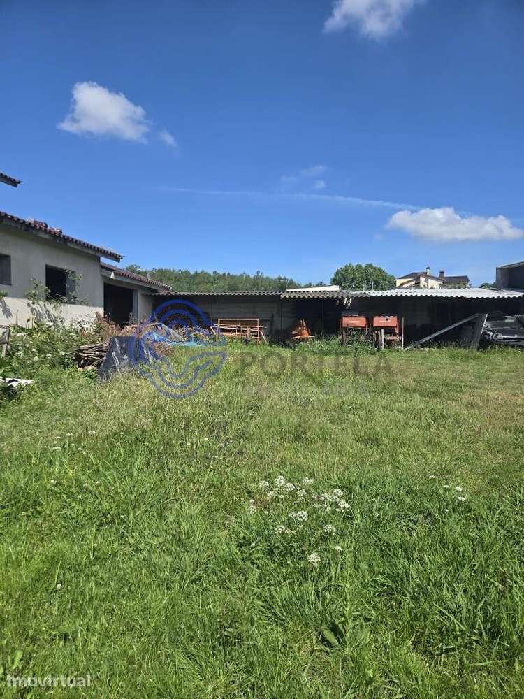 Terreno para Construção com Benfeitorias em Localização Privilegiada - Grande imagem: 4/22