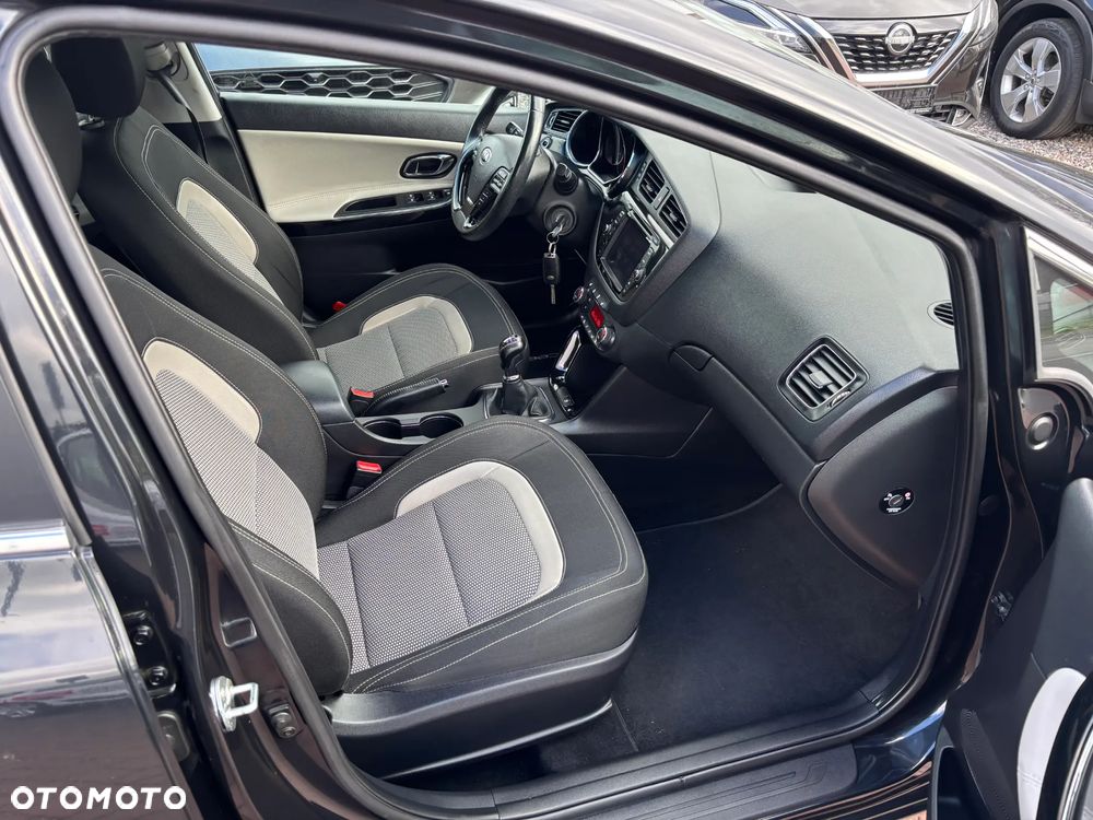 Kia Ceed 1.6 GDI Spirit - 13