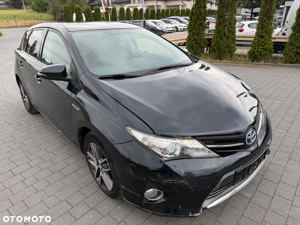 Toyota Auris 1.8 HSD Luna - 1
