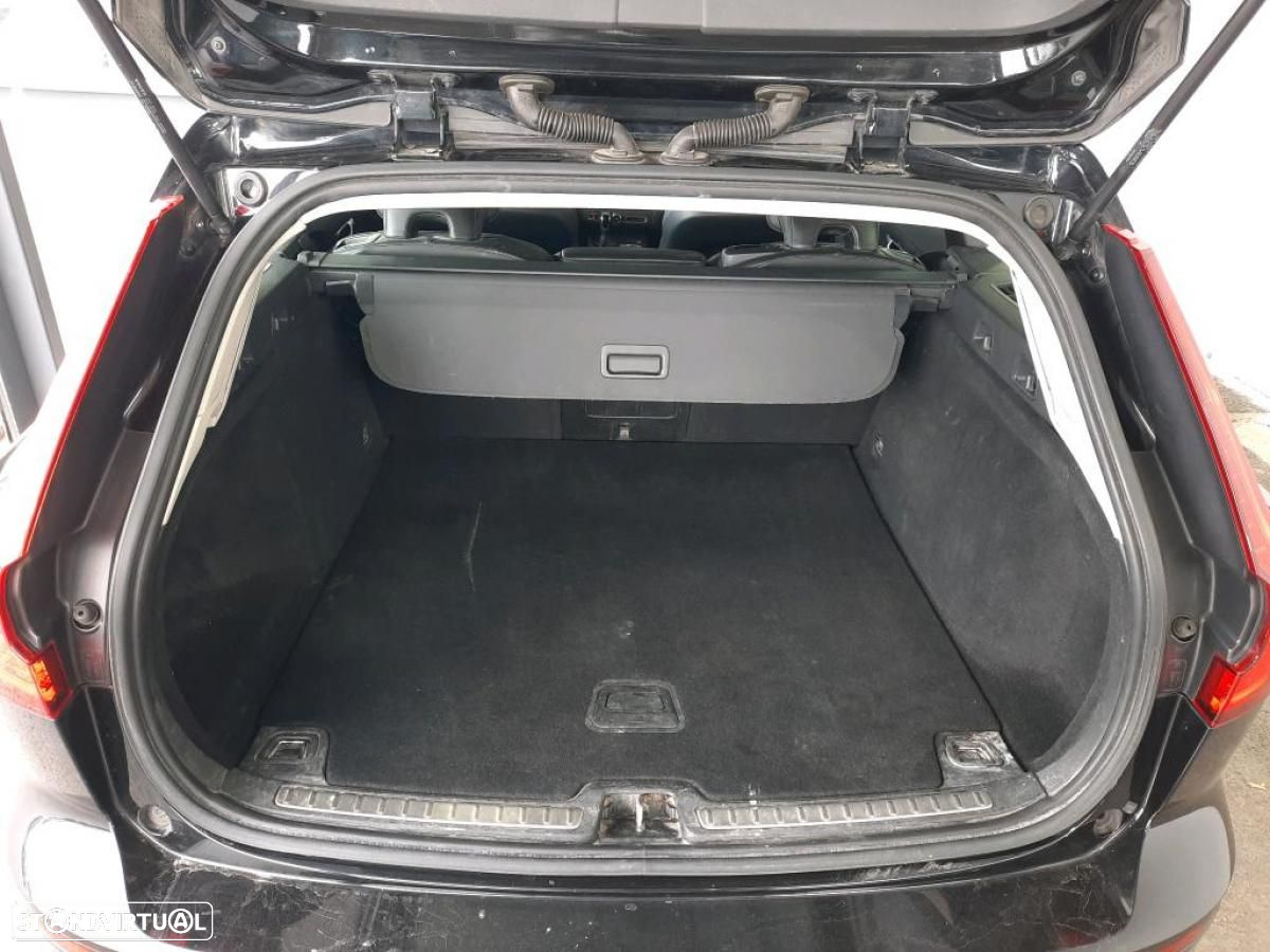 Volvo V60 2.0 D3 Momentum - 6