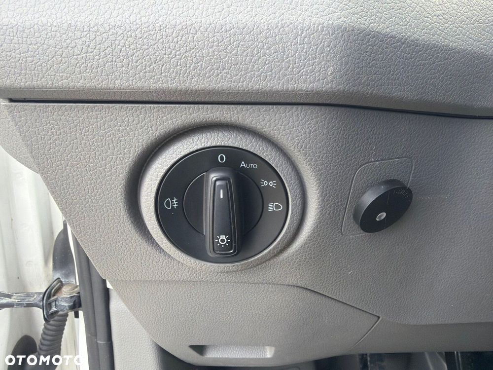 Volkswagen Crafter 3.640 Furgon - 17