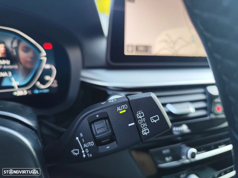 BMW 530 e Line Luxury - 19