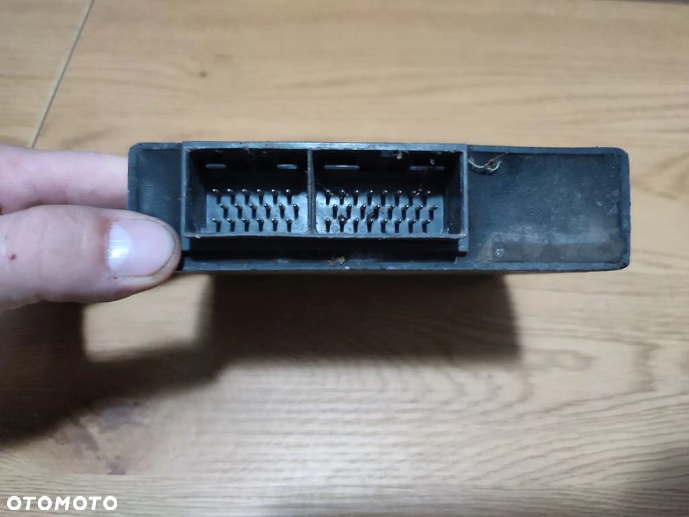 Moduł zapłonowy, komputer, sterownik Suzuki TL 1000 - 3