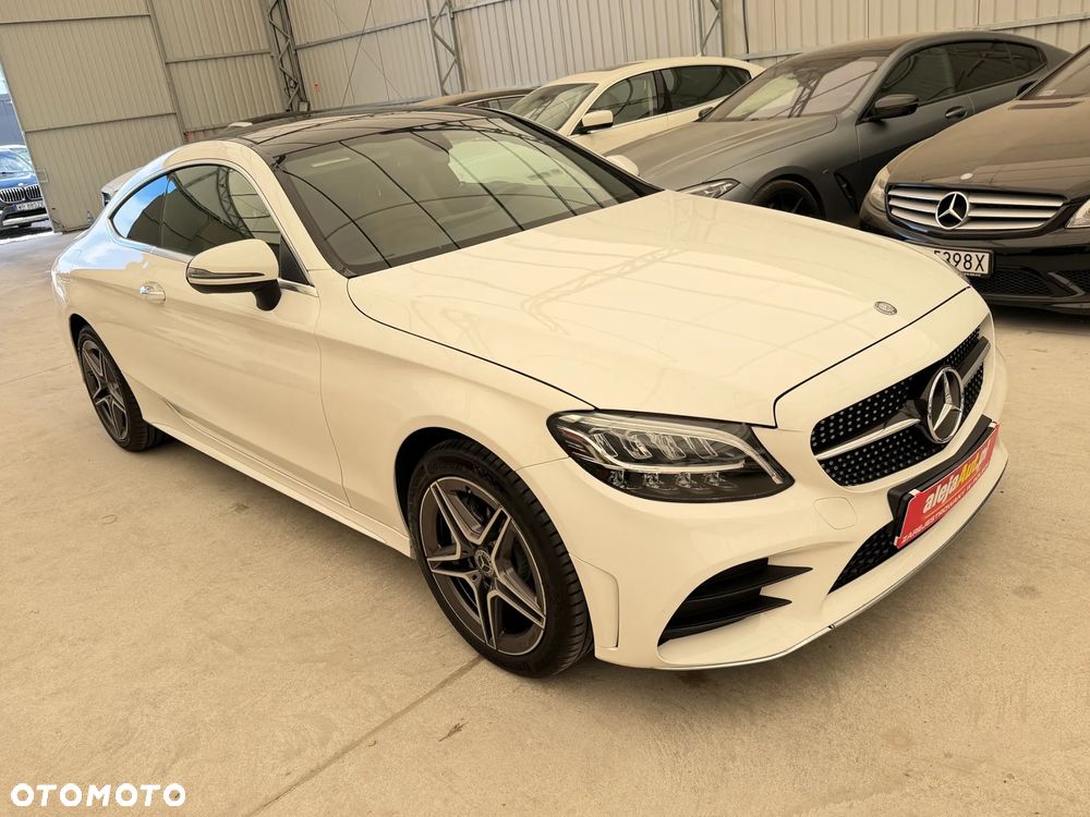 Mercedes-Benz Klasa C 300 9G-TRONIC AMG Line - 16