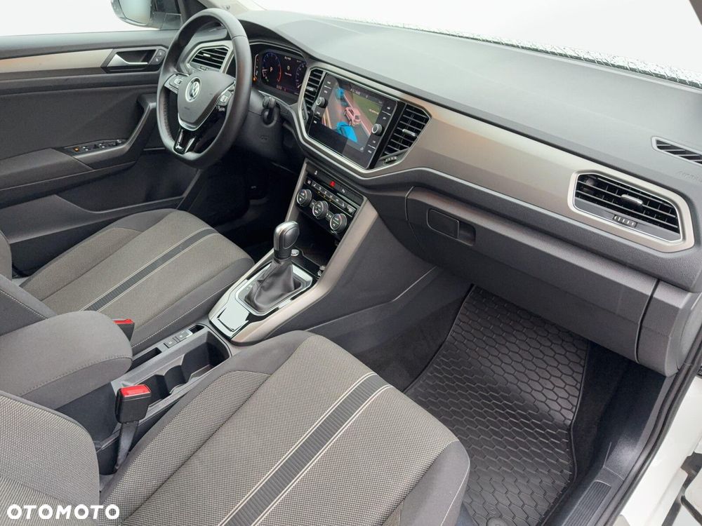 Volkswagen T-Roc - 12