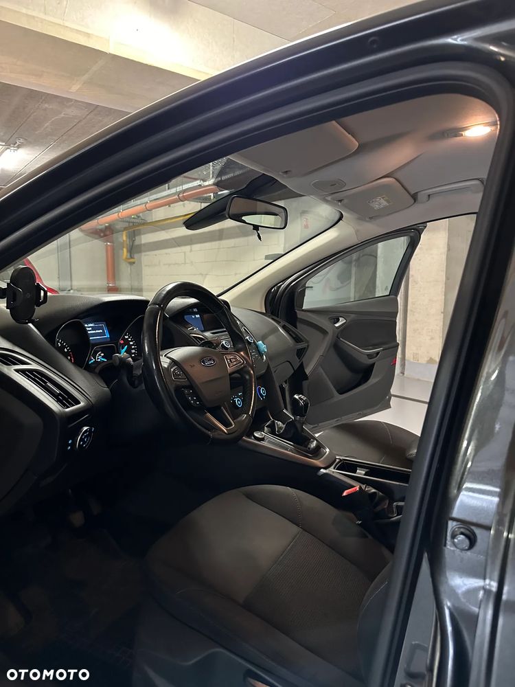 Ford Focus - 12