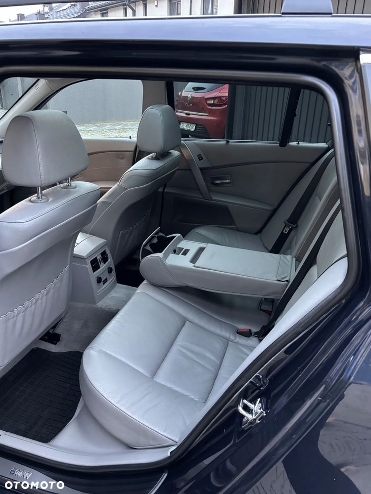 BMW Seria 5 525i - 8