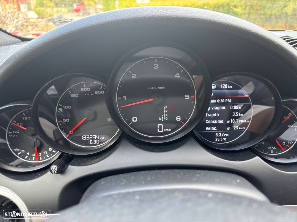 Porsche Cayenne II Platinum Edition - 12