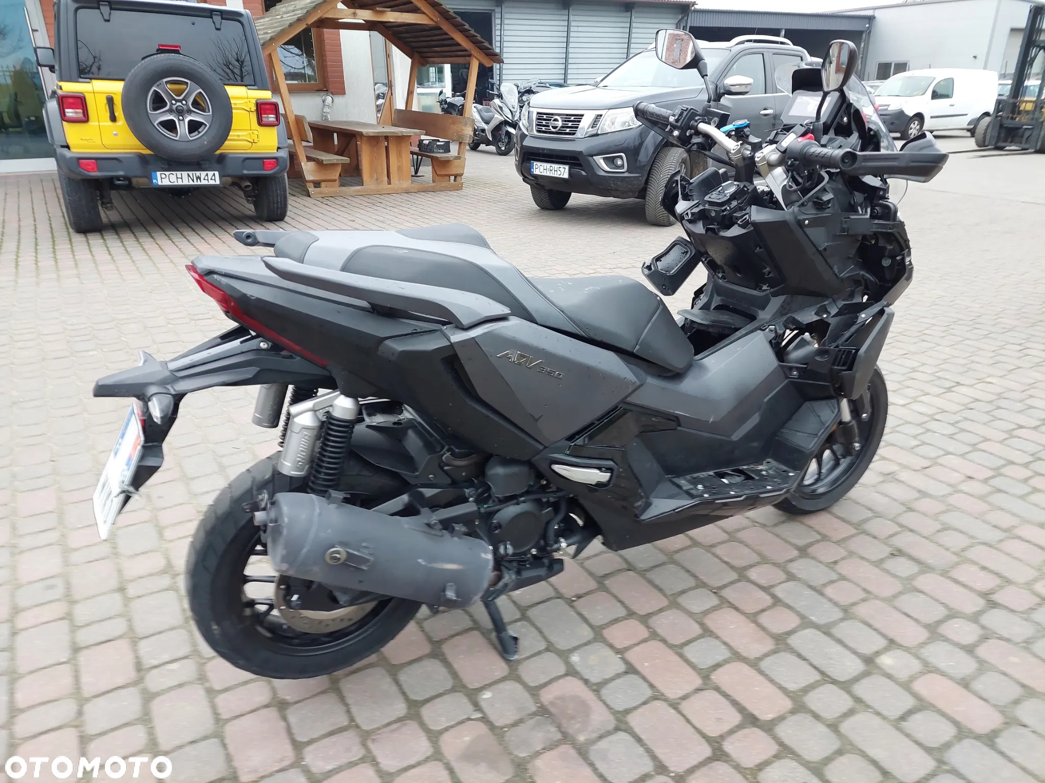 Honda ADV350 - 7