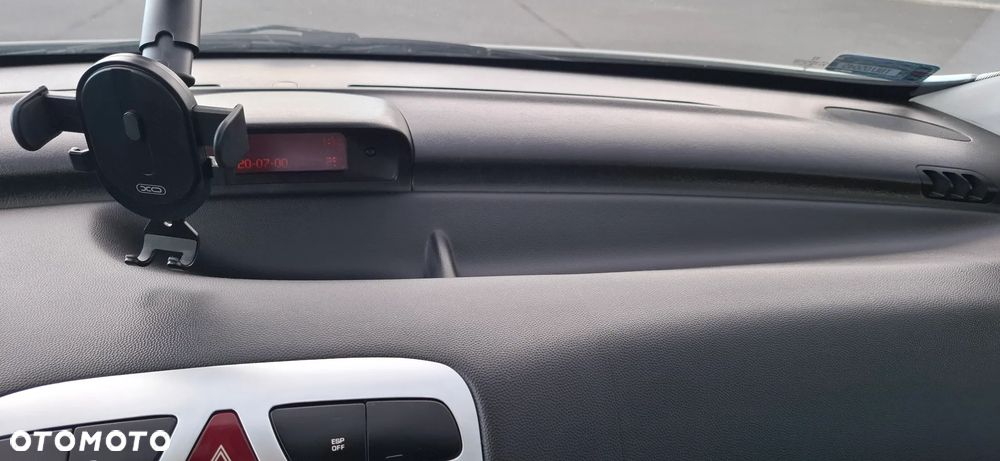 Peugeot 307 1.6 - 11