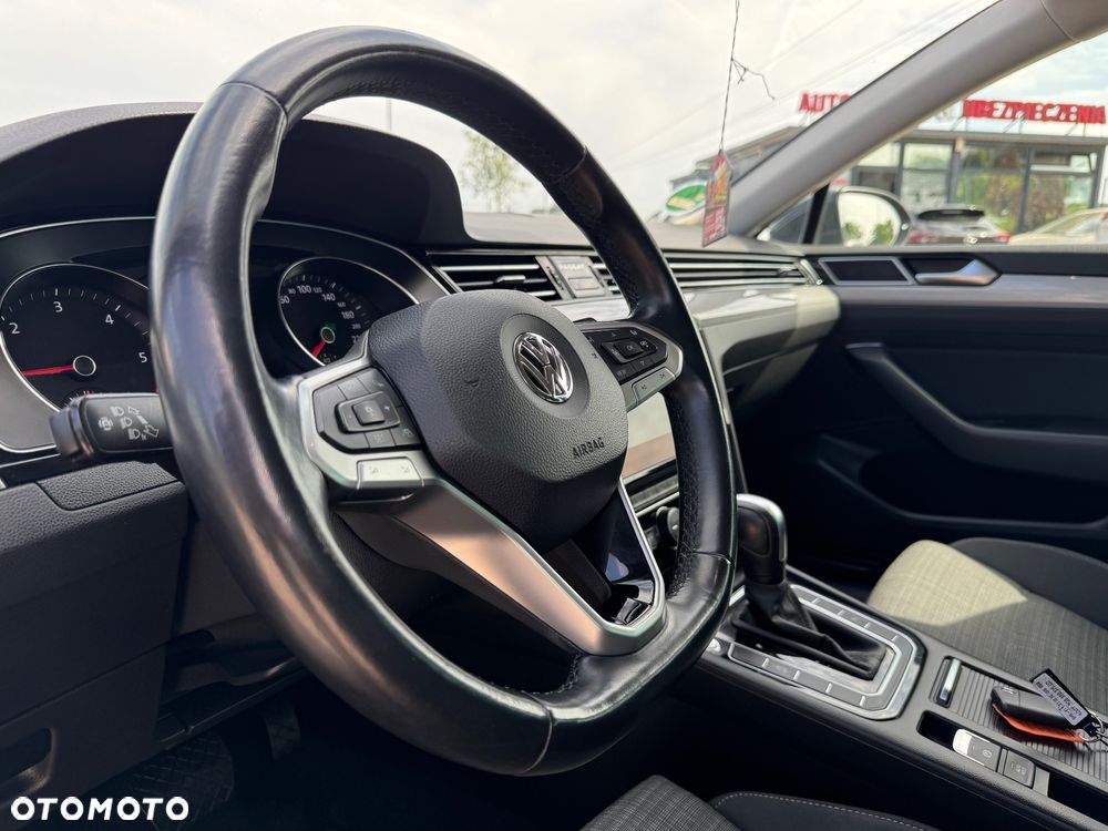 Volkswagen Passat 2.0 TDI SCR DSG Elegance - 21