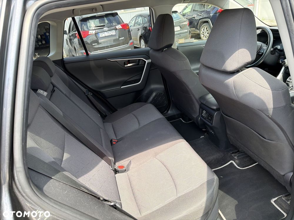 Toyota RAV4 - 10
