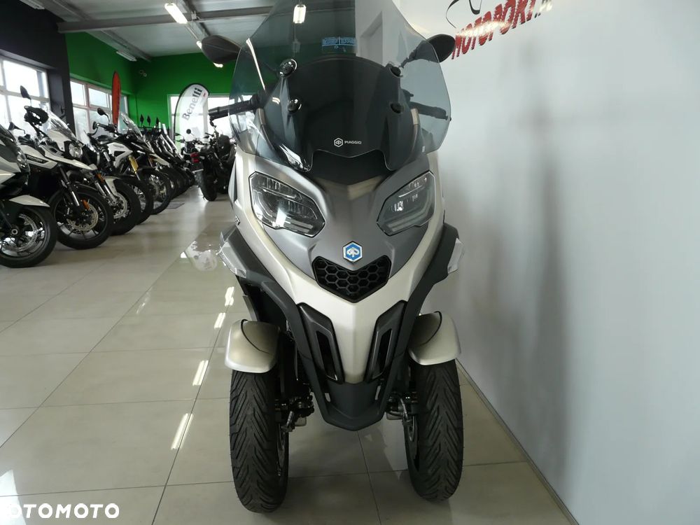 Piaggio MP-3 - 22