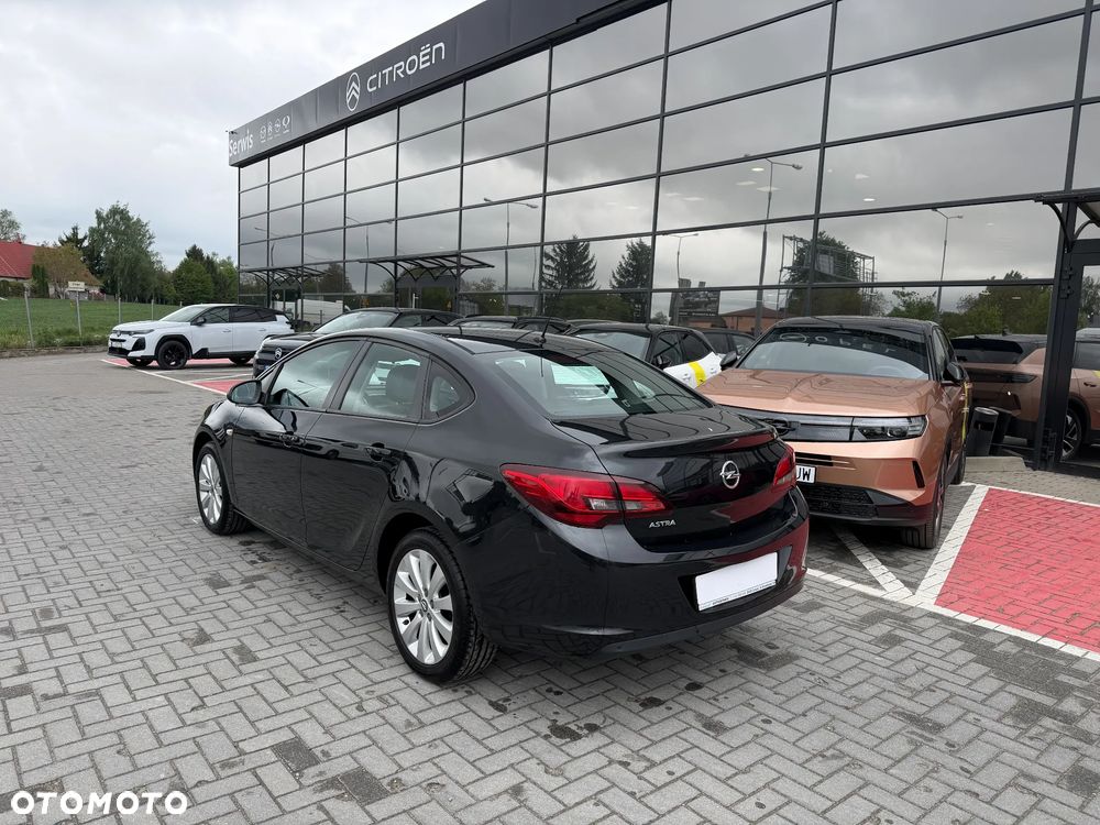 Opel Astra 1.6 Enjoy - 3