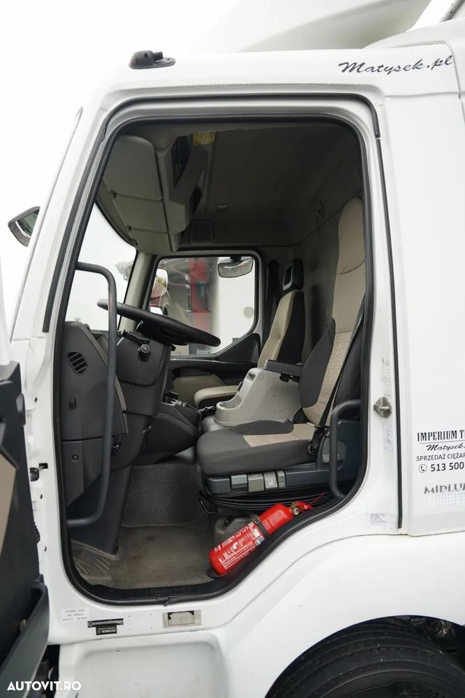 Renault MIDLUM 220 DXI / CAROSERIE CU PRELATĂ - 3,7 M / CAMION RIGID / PLATFORMĂ HIDRAULICĂ MBB - 750 KG / CUTIE DE VITEZE AUTOMATĂ / PODEA DIN OȚEL / - 27