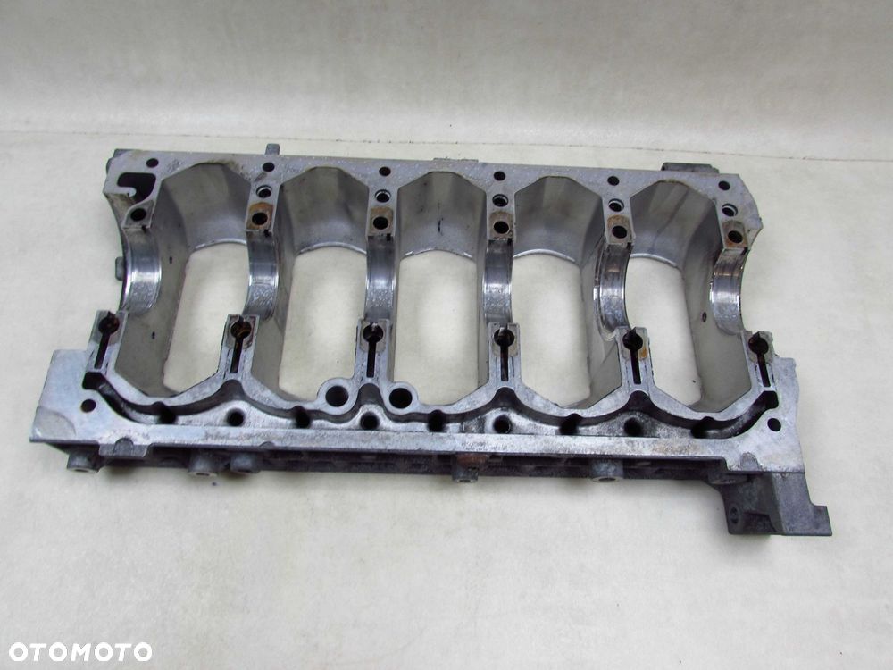VOLVO S60 S80 V70 XC70 XC90 D5244T4/5 POLBLOK BLOK SILNIKA PODSTAWA WALU 30777886 - 5