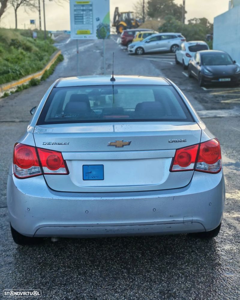 Chevrolet Cruze 1.7 VCDi LTZ - 4