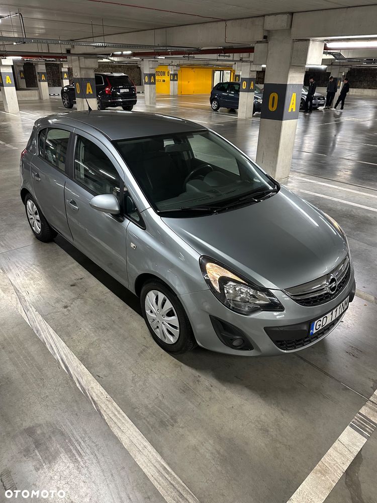Opel Corsa 1.2 16V Cosmo - 4