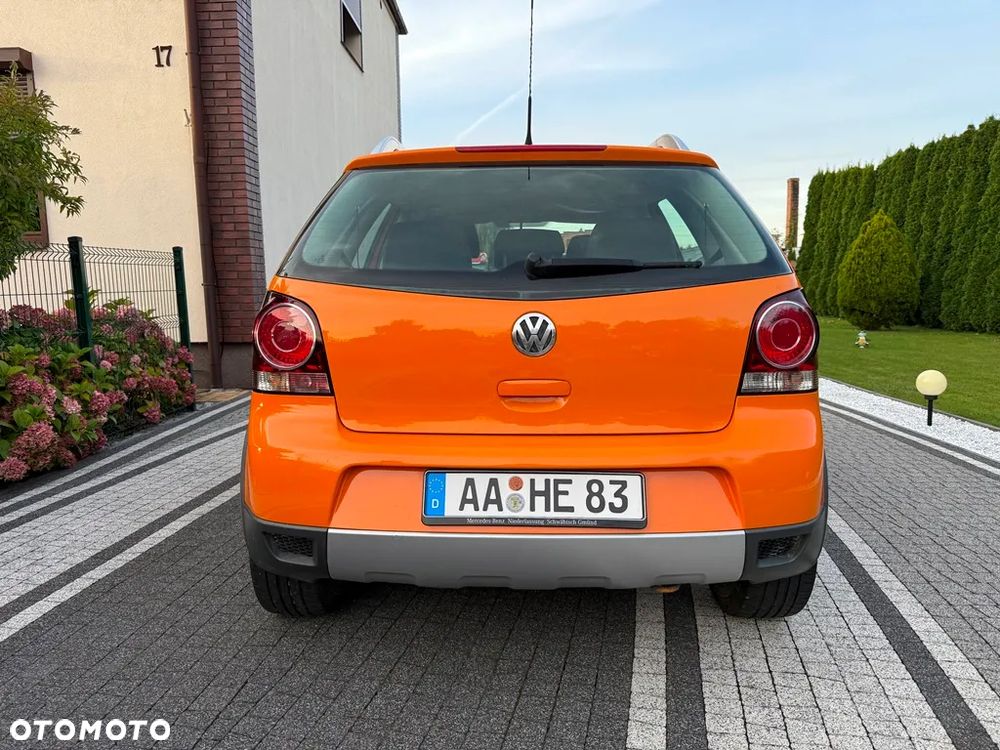 Volkswagen Polo 1.2 Cross Urban White - 8