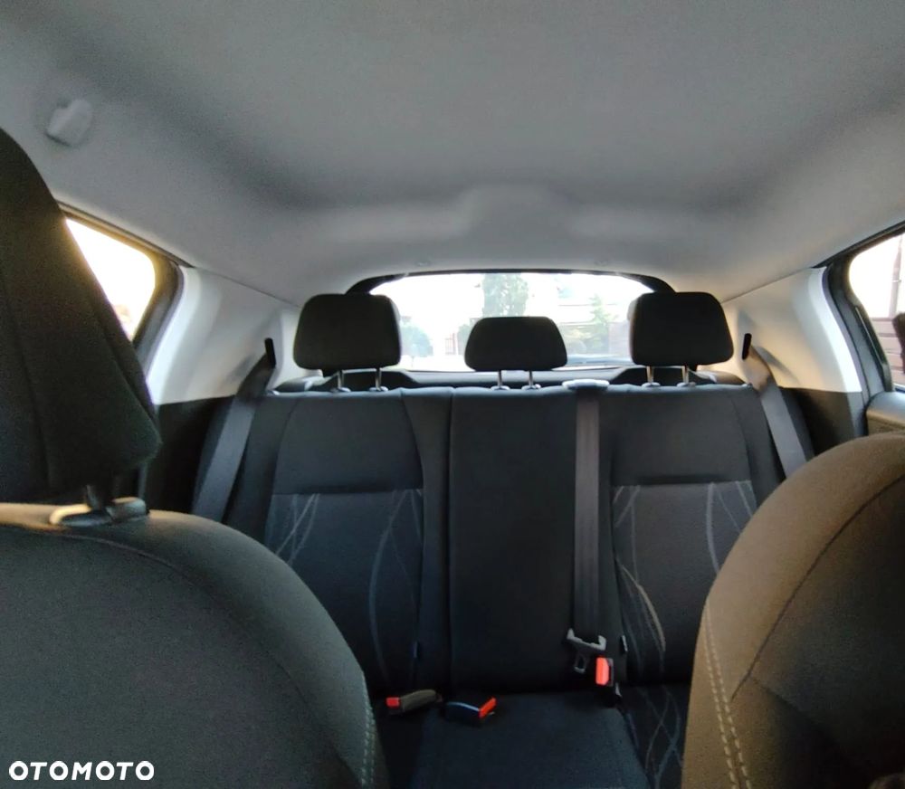 Peugeot 208 1.2 PureTech Active - 12