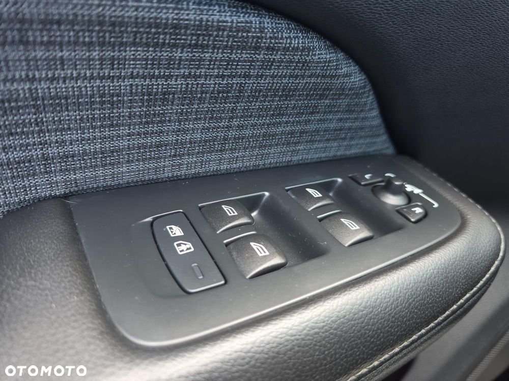 Volvo V60 B3 B Momentum Core - 12