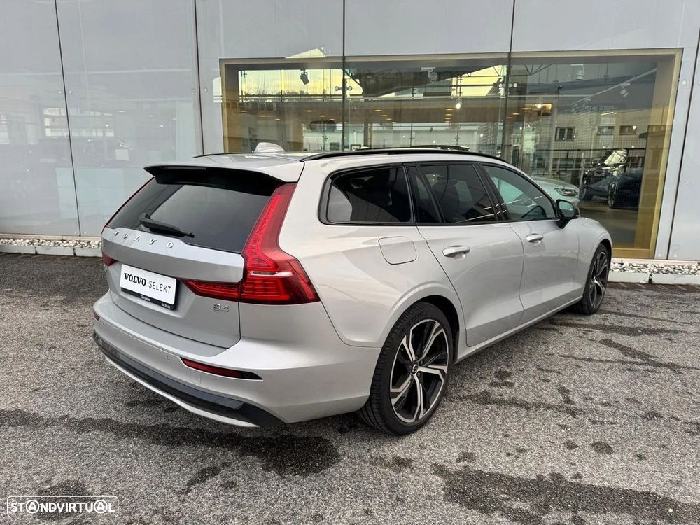 Volvo V60 2.0 B4 Plus Dark Auto - 15