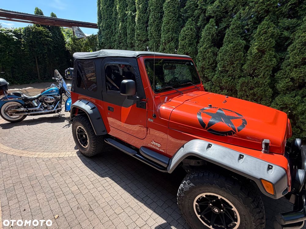 Jeep Wrangler - 11
