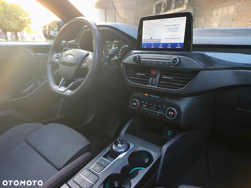 Ford Focus 1.5 EcoBlue Start-Stopp-System ST-LINE - 21