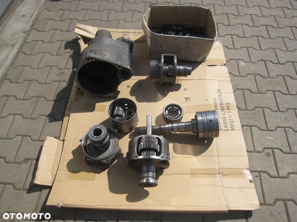 Valtra T213 Versu skrzynia biegów części wałek kosz obudowa TB0712D, 36664110A - 2